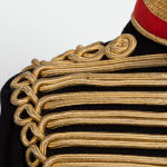 Veston de grande tenue, Artillerie royale canadienne, porté par C.H. Ballard (CMR 1929-1933). Numéro d’accession 00000586-001