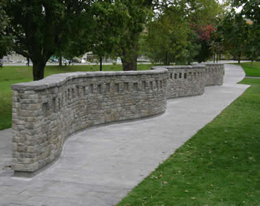 The serpentine Wall of Honour on Vérité Drive
